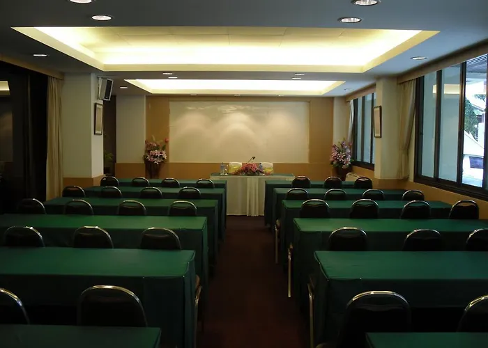 Hotel P Park Charansanitwong 3*