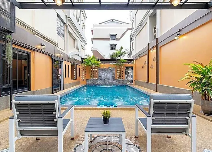 P Park Charansanitwong Hotel