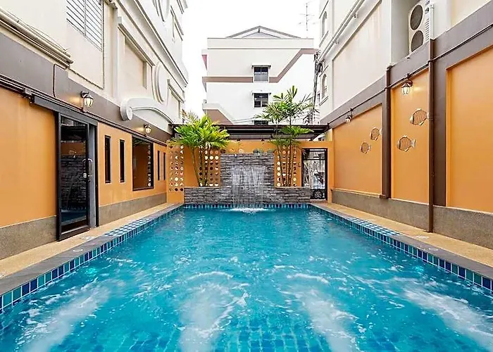 Hotel P Park Charansanitwong 3*