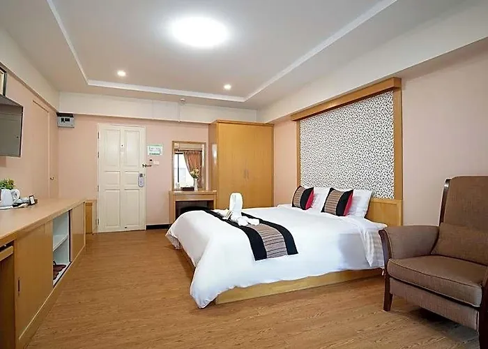Hotel P Park Charansanitwong