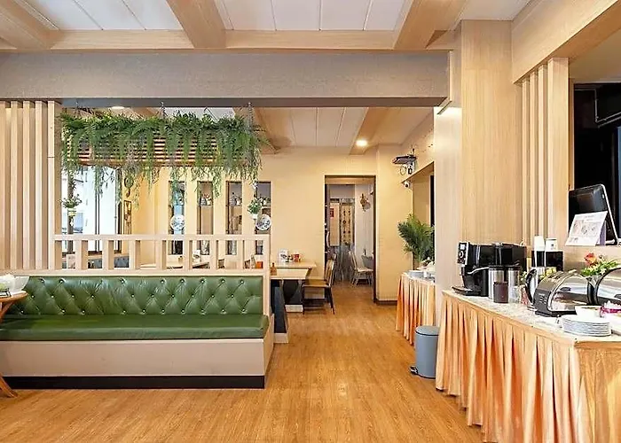 P Park Charansanitwong Hotel 3*