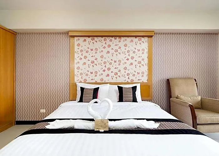 Hotel P Park Charansanitwong
