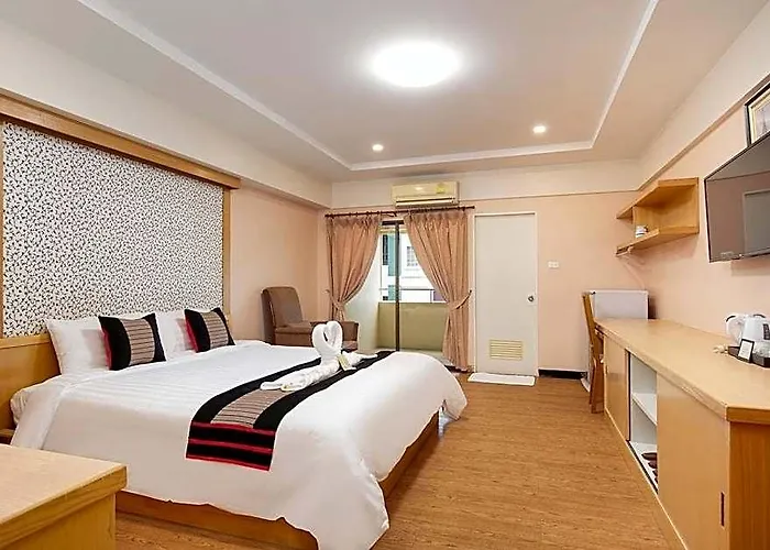 Hotel P Park Charansanitwong